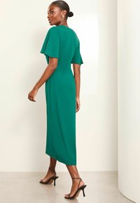 Lipsy Žerzejové šaty - green