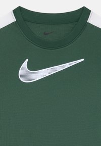 Nike Performance UNISEX  - T-shirt de sport - fir/white