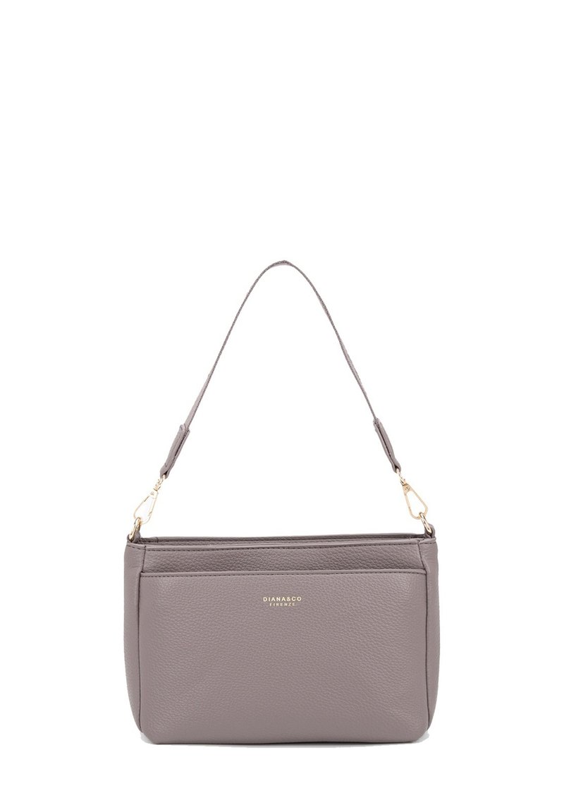 Borsa a spalla in pelle grigia morbida con dettagli dorati, texture liscia, forma rettangolare e una sola tracolla regolabile.
