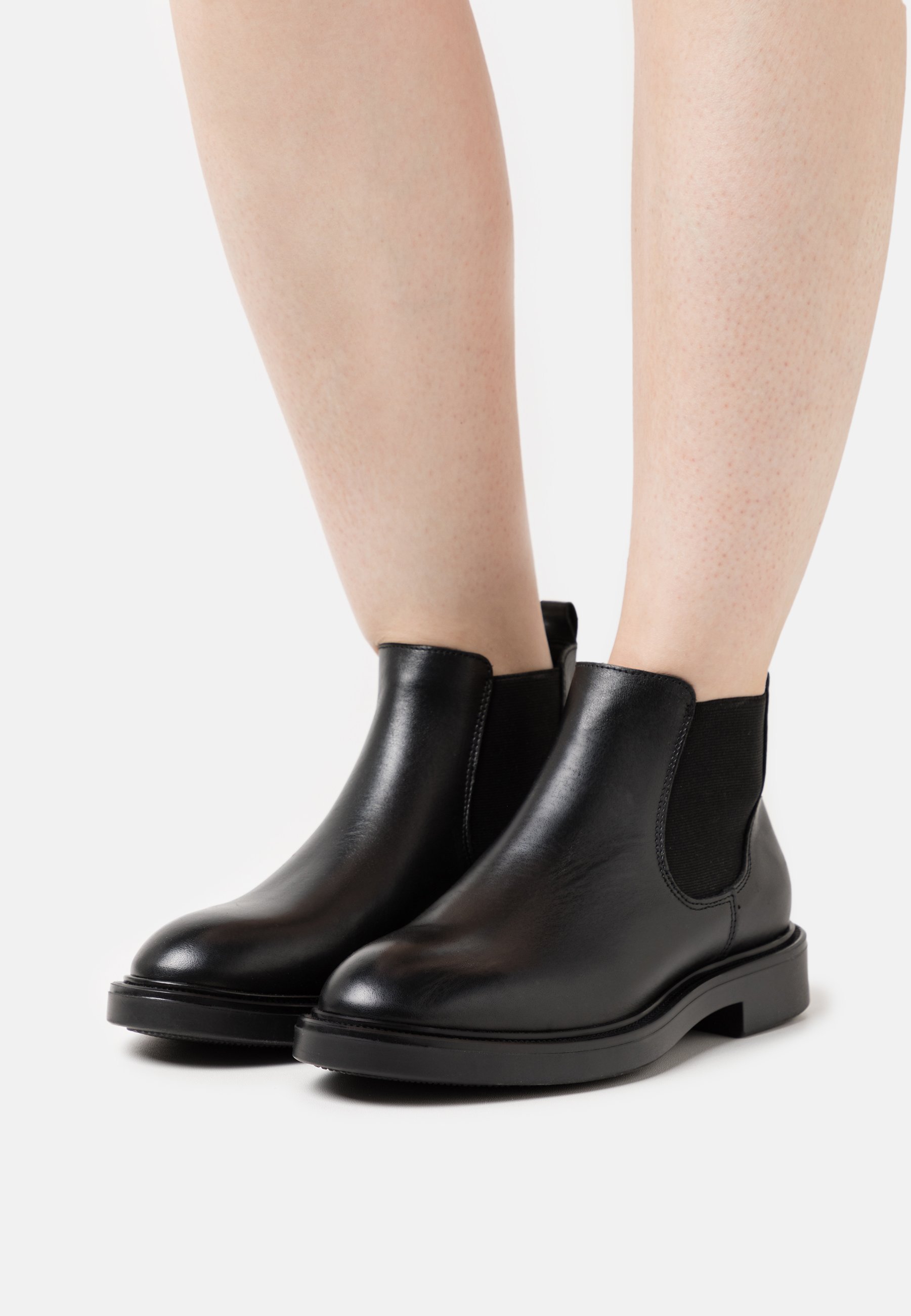 Pier One LEATHER - Korte laarzen - black/zwart - Zalando.nl
