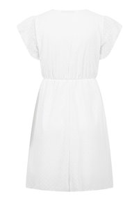Robe blanche mi-longue au genou avec manches courtes volantées, taille élastique et texture subtile à pois sur le tissu.