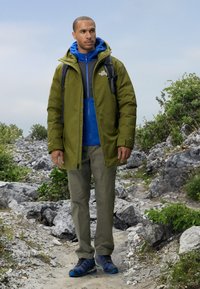 The North Face RANGE - Sulemantel - forest olive