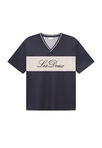 Unselected, dark navy