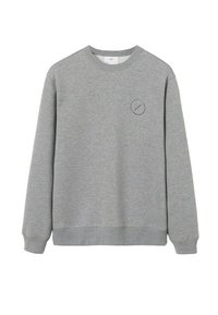 Sudadera gris hecha de una tela suave. Diseño de cuello redondo con puños y dobladillo acanalados. Pequeño gráfico circular en el área del lado izquierdo del pecho.