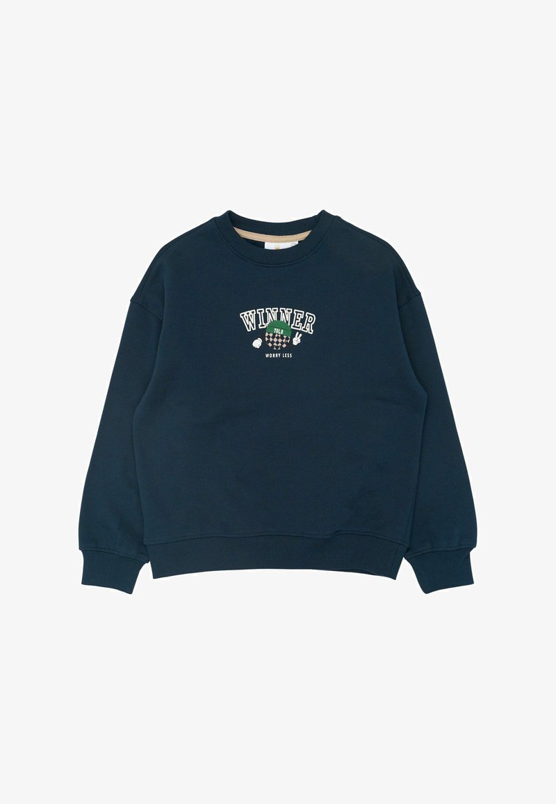 Marineblauwe sweatshirt met lange mouwen, ronde hals en geribde manchetten. Bevat de tekst "WINNAAR" en graphics in witte en groene borduursel.