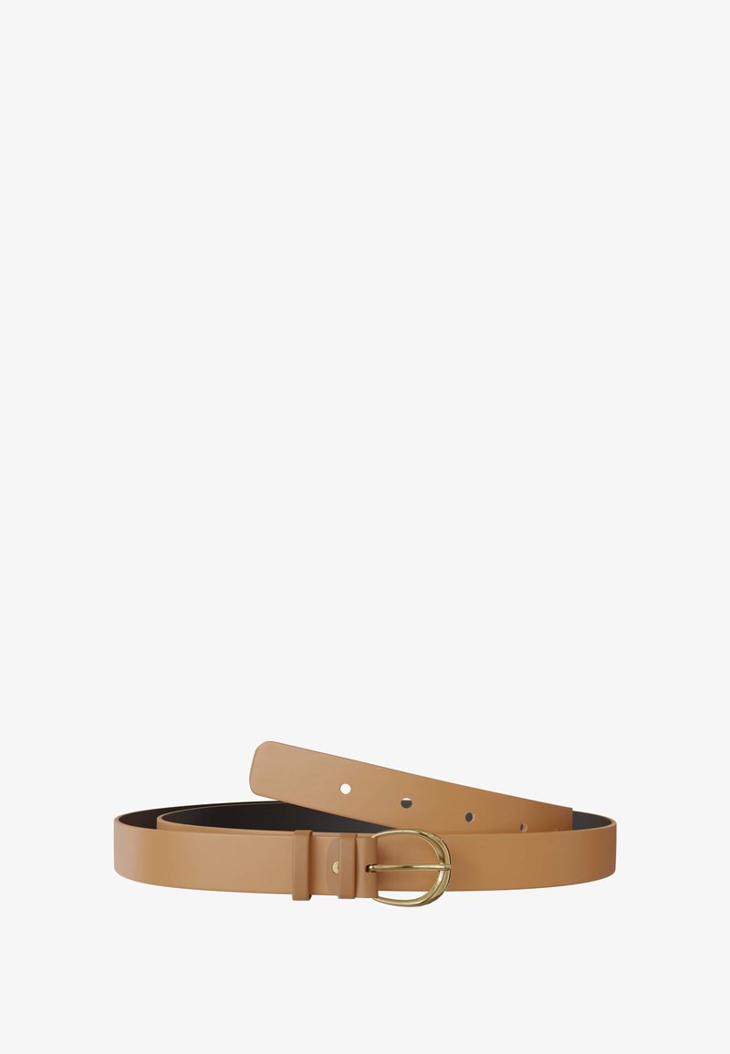 Beige Kunstledergürtel mit glatter Oberfläche, einer runden goldfarbenen Schnalle und mehreren Löchern zur Anpassung. Schlichtes, elegantes Design.