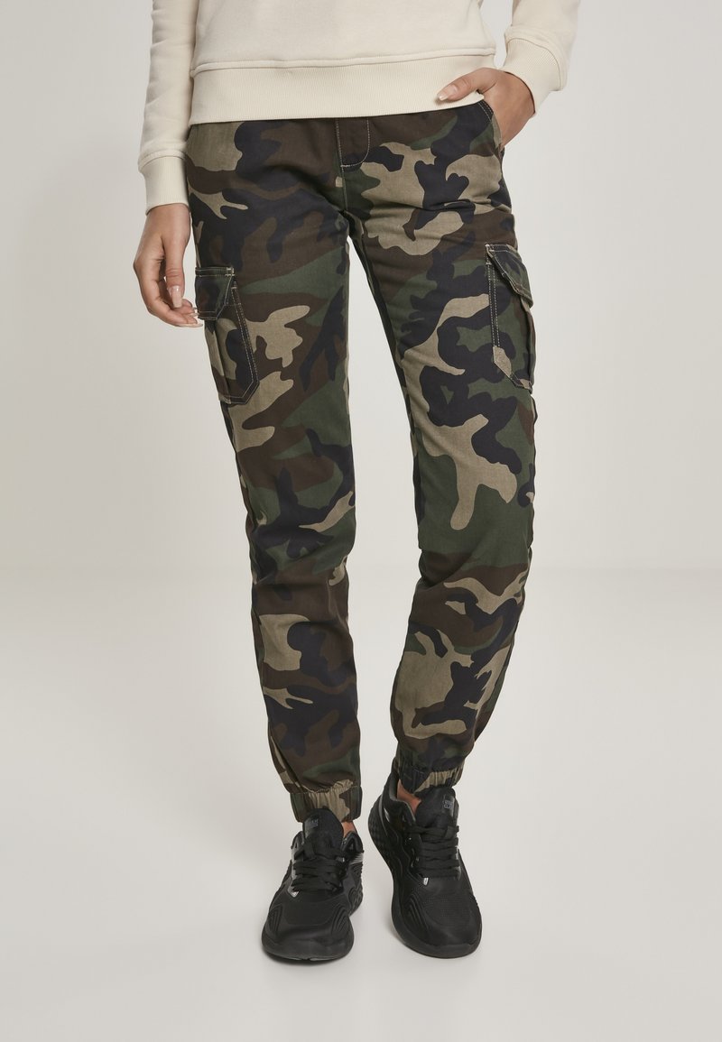 Urban Classics LADIES HIGH WAIST CAMO CARGO PANTS - Reisitaskuhousut - woodcamo