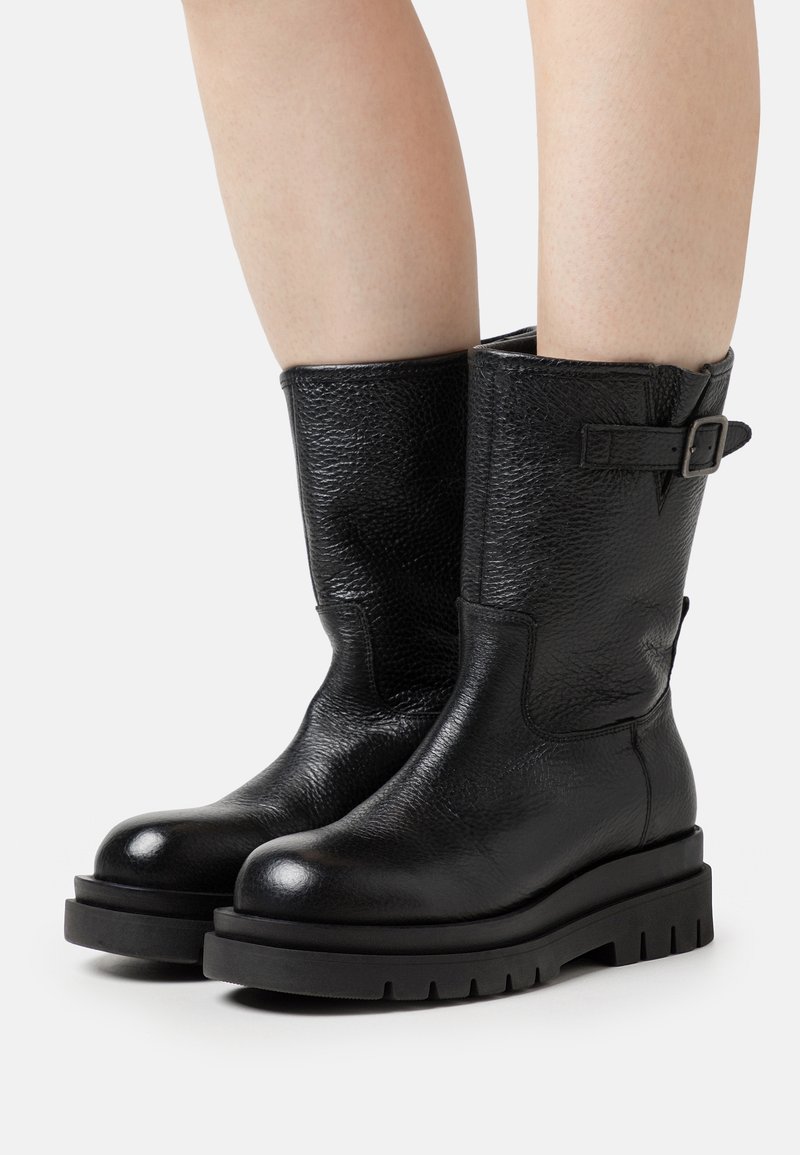 Pavement MIQUEL - Bottes à plateau - black