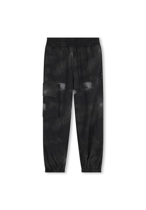 Pantaloni cargo neri con vita elastica, tasca laterale cargo e orli affusolati. Presentano un sottile motivo testurizzato con una leggera lucentezza.