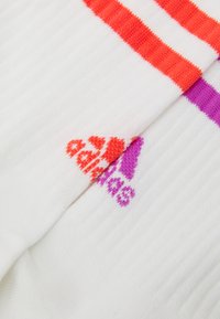 adidas Performance UNISEX 3 PACK - Sports socks - white/semi lucid blue/purple burst/bright red