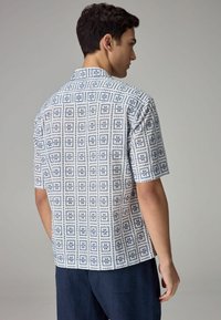 Next BRODERIE SHORT SLEEVE   REGULAR FIT - Hemd - white