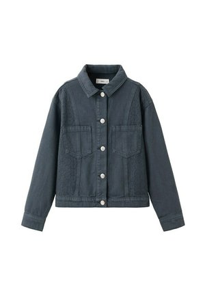 Veste en denim gris foncé avec boutons argentés, deux poches poitrine, col à revers et détails œillets sur les panneaux avant et les manches.