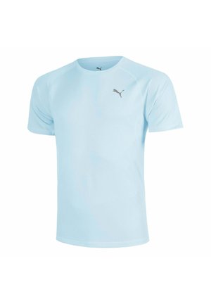 Lichtblauw sportief T-shirt met korte mouwen en ronde hals, met klein grijs Puma-logo links op de borst.