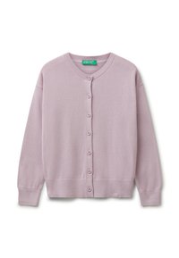 Světle fialový, dlouhý rukáv, knoflíkov�ý cardigan s kulatým výstřihem a žebrovanými manžetami a lemem, rozložený na bílé pozadí.