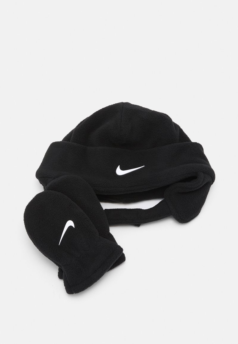 Set črne flis kape, šala in rokavic z belim logotipom Nike. Tkanina je mehka, topla in primerna za mrzlo vreme.