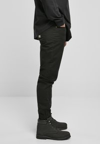 Southpole TWILL  - Housut - black