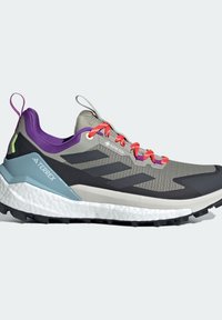 Adidas Terrex Trekingové boty - black
