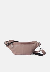 Borsa a tracolla in pelle rosa morbido, di forma curvata, con tasca con cerniera, tracolla regolabile e dettagli di cucitura delicati. Ideale per look casual.