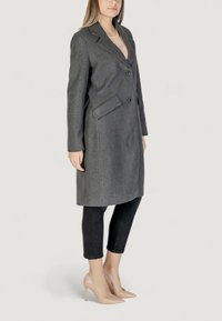 Vero Moda FORTUNESARA GA BOO  - Kort kappa / rock - grey