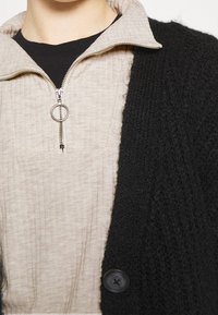 ONLY Maglietta a manica lunga - off-white