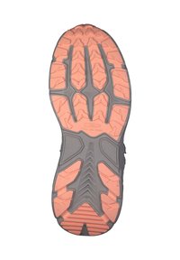 Trail-Schuhsohle mit einer strukturierten grauen Gummibasis, die auffällige orange Akzente und ein tiefes Profilmuster für Traktion aufweist. Auffällige Rillen und Erhöhungen.