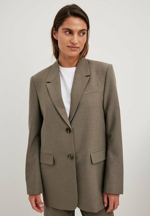 NA-KD AUS MELANGE - Manteau court - brown