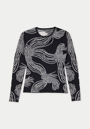 Schwarzer Langarm-Pullover mit weißen abstrakten, seilähnlichen Wirbelmustern über Körper und Ärmeln, rundem Ausschnitt, figurbetonter Schnitt.