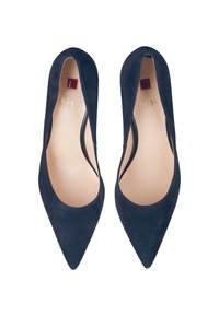 Ciemnoniebieskie szpilki o ostrym nosku z miękkiego zamszu, z wyciętymi bokami i gładkim skórzanym wykończeniem. Wnętrze z delikatnym detalem z logo.