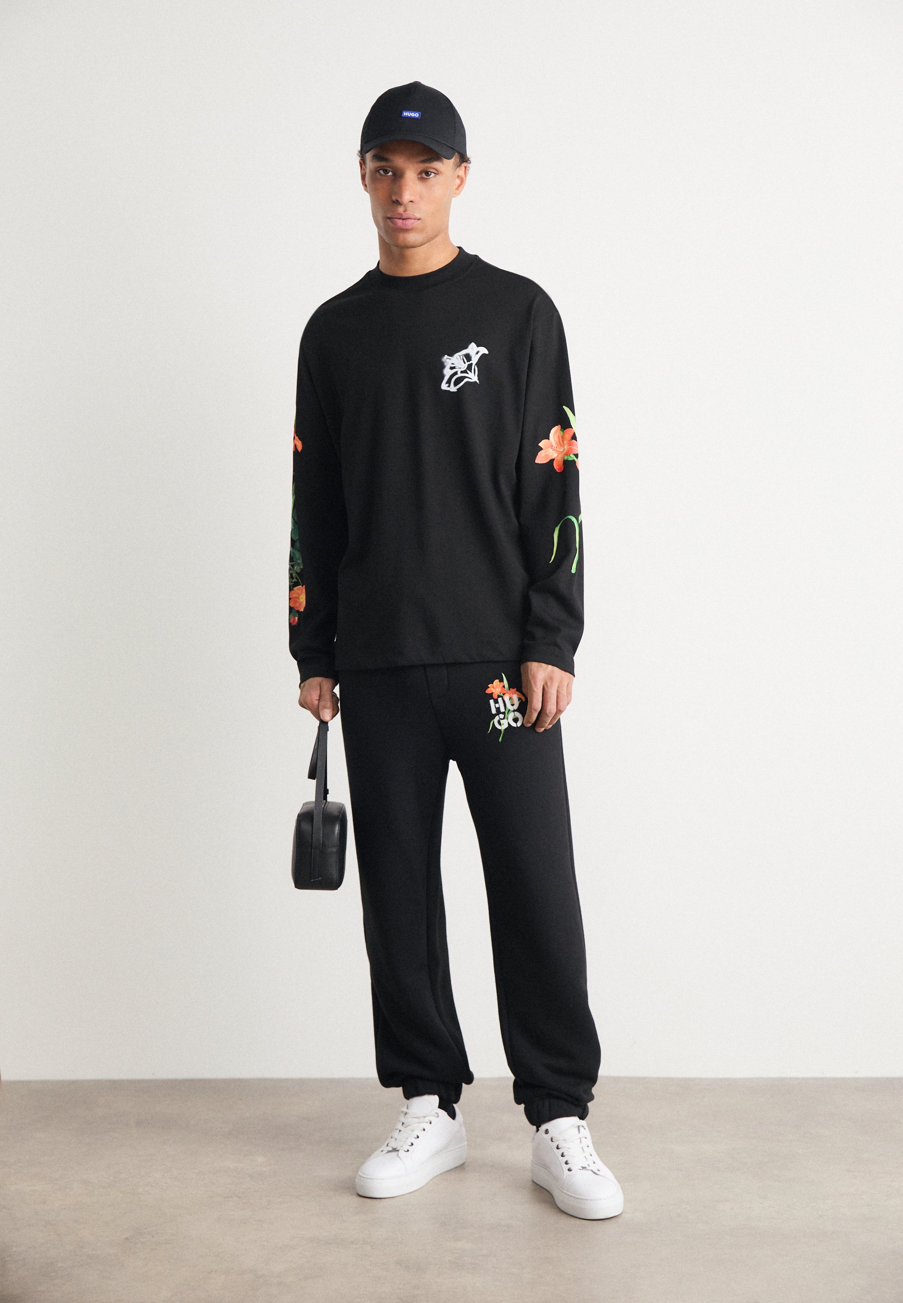 Hugo Diflowerlo Tシャツ HUGO Men's Diflowerlo T Shirt, Black1, L : Amazon.co.uk: Fashion