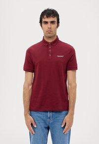Armani Exchange Pólóing - cabernet