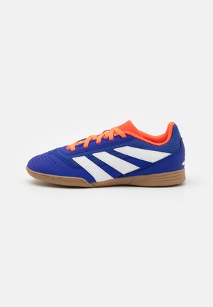 adidas Performance PREDATOR CLUB INDOOR SALA KIDS - Botines de fútbol sala - lucid blue/footwear white/solar red