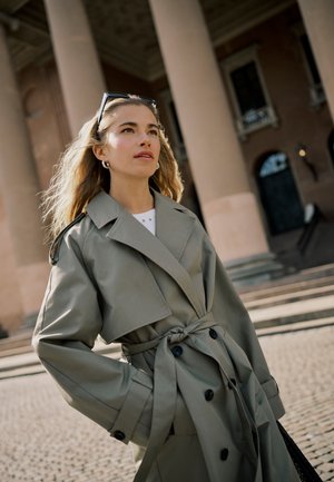 KAVALENTINA  - Trenci - dusky green