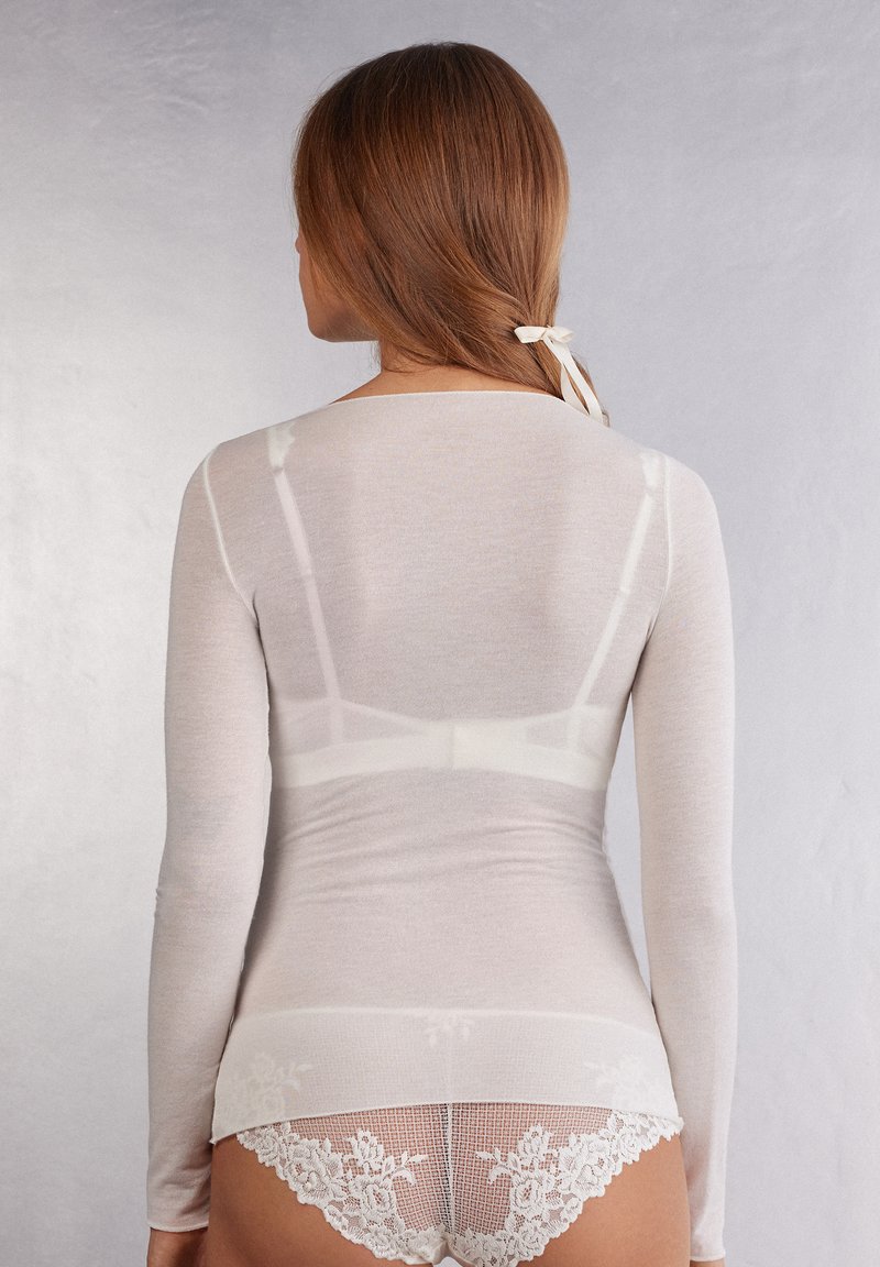 Intimissimi U-BOOT-AUSSCHNITT Camiseta de manga larga white