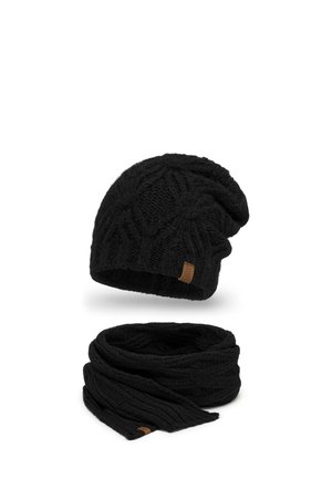 SET - Sál - black