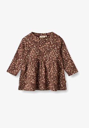 Robe marron à manches longues avec un motif floral beige clair. Une taille froncée crée une forme évasée, confectionnée dans un tissu doux.