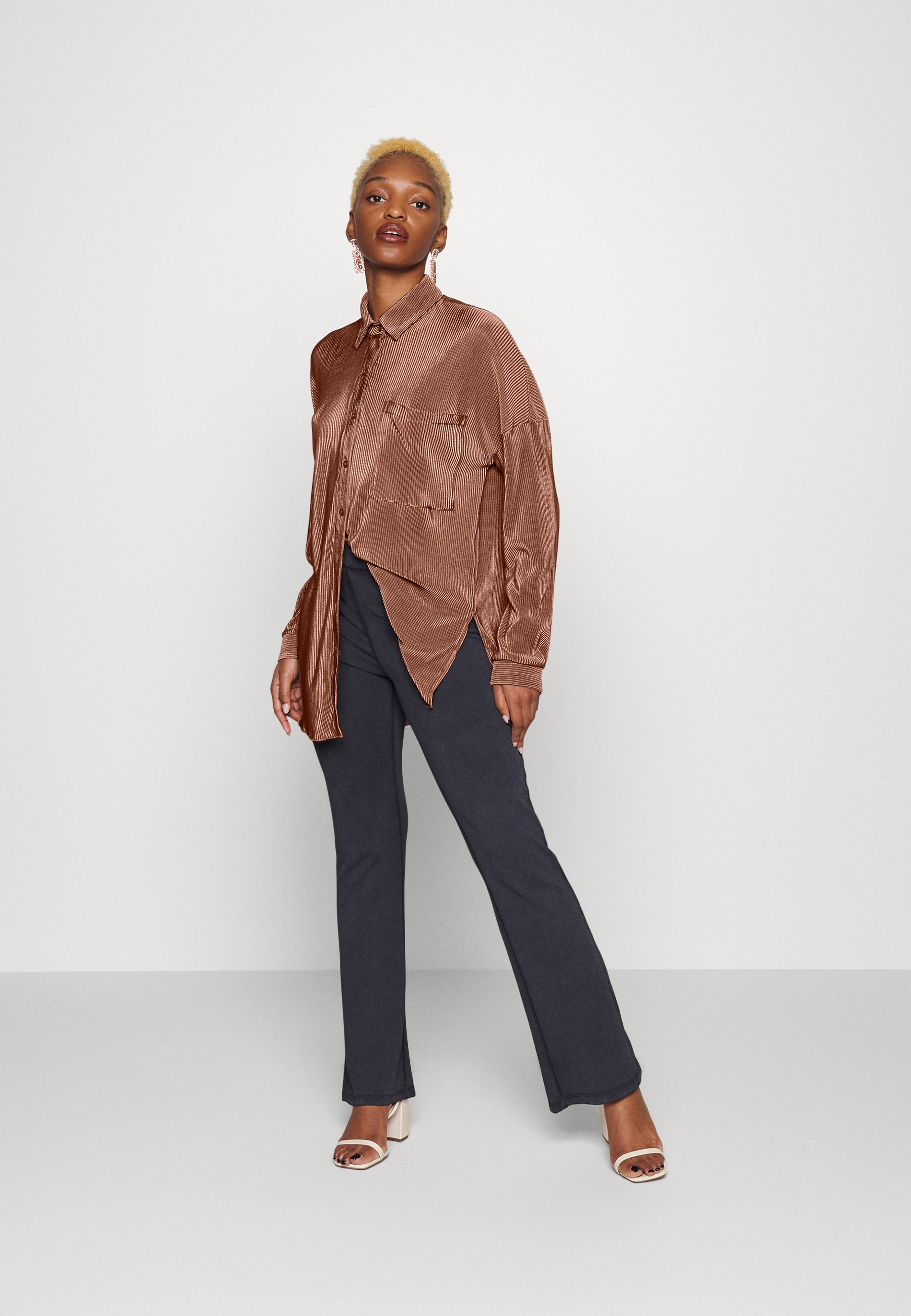 South Beach Petite FLOWY BUTTON DOWN 