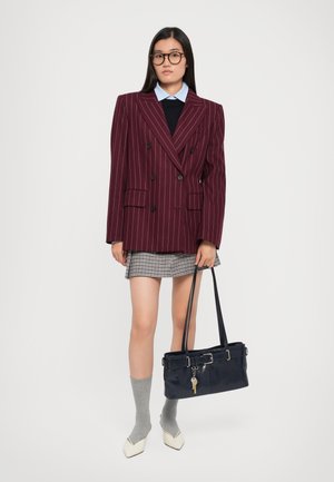 Rank 9: MAX&Co. - EMAIL&DRINK - Blazer