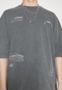 YOURTURN Triko s potiskem - grey