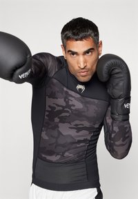 Venum AIR RASHGUARDS  - Ilgarankovis viršutinės dalies drabužis - black