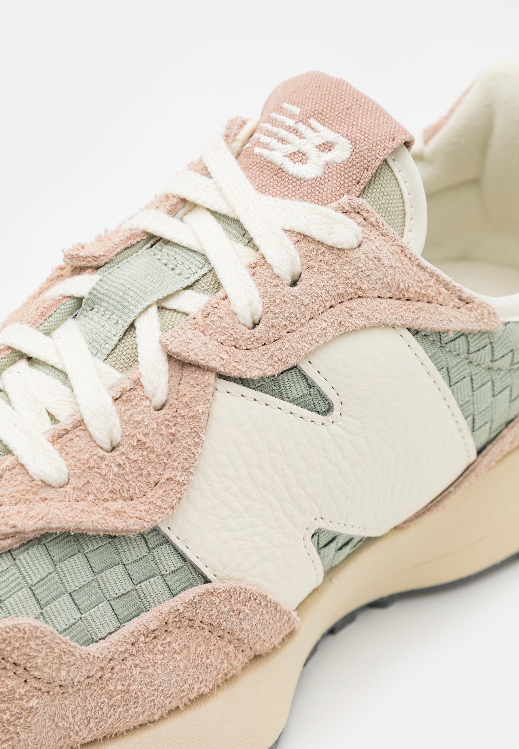 ナウェ Buty unisex New Balance U327WVA – białe | Nbsklep.pl