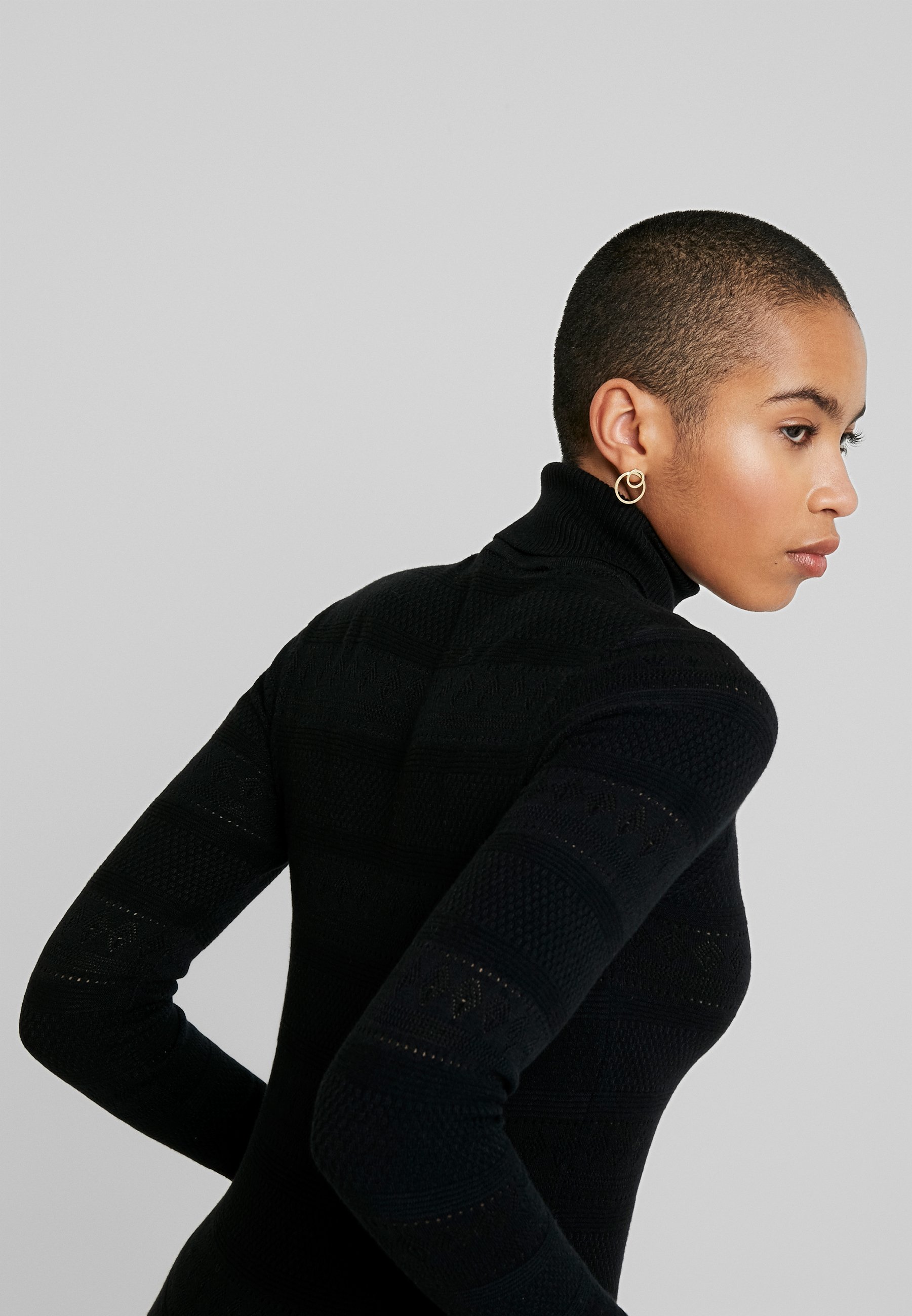Dorothy Perkins ALL OVER JUMPER Strikkegenser black Dorothy Perkins ALL OVER POINTELLE JUMPER - Strikkegenser - blush
