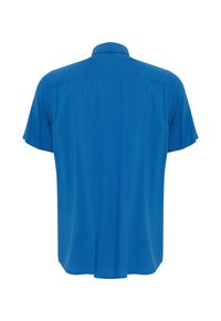 Camisa de manga corta en tejido azul brillante sólido, con un cuello clásico, corte recto y una textura suave sin patrones.