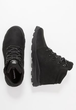 Sneakersy wysokie