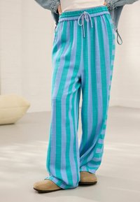 Next TALL FIT - WIDE STRIPED - Kalhoty - blue