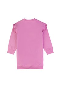 Abito rosa a maniche lunghe con dettagli arricciati sulle spalle, realizzato in morbido cotone, con scollatura a girocollo e vestibilità rilassata. Texture liscia, dettagli minimi.