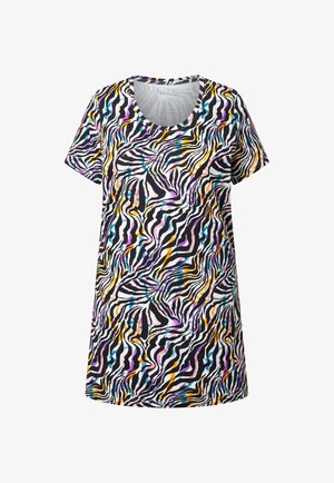 Kurzärmeliges Kleid mit rundem Ausschnitt, das schwarze und weiße Zebramuster zeigt, akzentuiert durch abstrakte Pinselstriche in Lila, Blau und Orange.