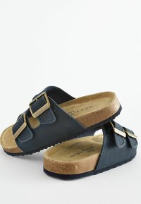 Next REGULAR  - Tagant lahtised kingad - dark blue