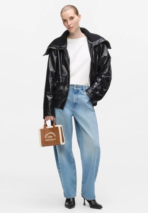 KARL LAGERFELD, K/RSG MN SQUARE TOTE SHEARLING - Handtasche - dark tan