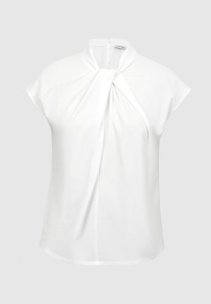 Hvid ærmeløs bluse med høj hals og rynkedetalje midt foran, lavet af glat, let stof.