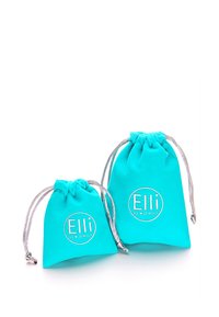 Turkizne platnene vrečke na vezanje, ena velika in ena mala, z srebrnimi detajli in logotipom "Elli We Love Jewels" spredaj.